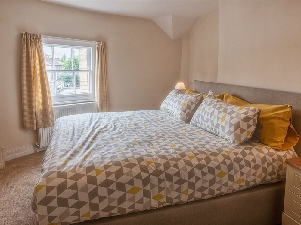 Town Centre Apartment Perfect Location With On-Street Parking Stratford-upon-Avon Exterior photo